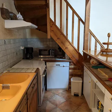 Casa vacanze Charmante Maison En Pierre Avec Jardin Et Cheminée à - Fr-1-653-116 *