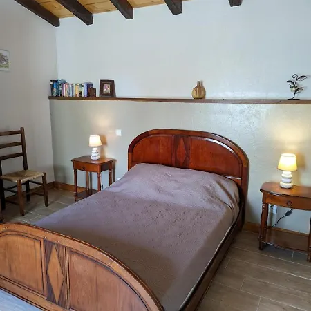 Charmante Maison En Pierre Avec Jardin Et Cheminée à - Fr-1-653-116 Casa vacanze *