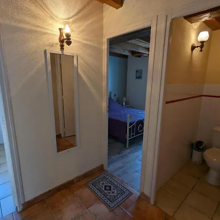 Casa di campagna Charmante Maison En Pierre Avec Jardin Et Cheminée à - Fr-1-653-116 *