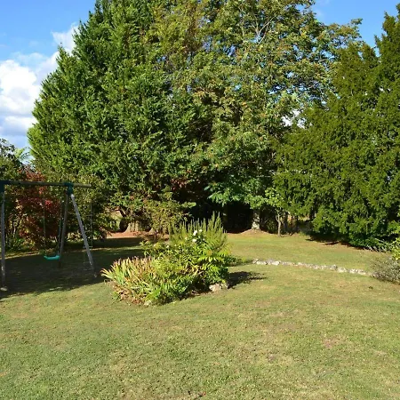 Charmante Maison En Pierre Avec Jardin Et Cheminée à - Fr-1-653-116 Casa vacanze *